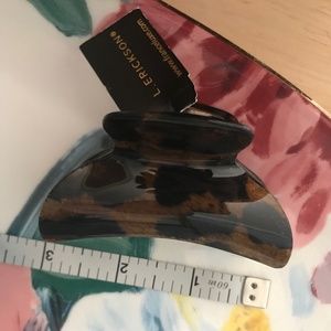 Pretty and practical hair clip/pinch